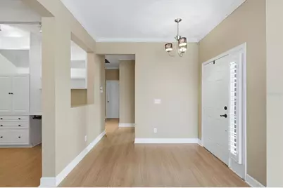8050 Victoria Falls Circle, Sarasota, FL 34243 - Photo 10