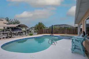 4223 Royal Palm Dr, Bradenton, FL 34210 - Photo 38