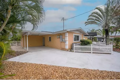 4223 Royal Palm Drive, Bradenton, FL 34210 - Photo 8