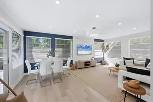 2428 Whippoorwill Cir, Sarasota, FL 34231 - Photo 10