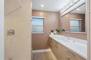 2428 Whippoorwill Cir, Sarasota, FL 34231 - Photo 26
