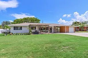 5812 2nd Ave NW, Bradenton, FL 34209 - Photo 1