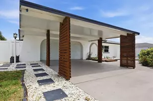 3615 Egerton Cir, Sarasota, FL 34233 - Photo 4