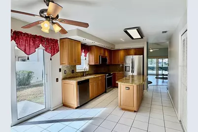 4720 Peridia Boulevard E, Bradenton, FL 34203 - Photo 4