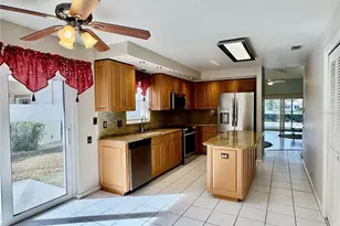 4720 Peridia Blvd E, Bradenton, FL 34203 - Photo 4