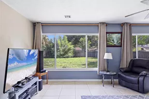 2404 22nd Ave W, Bradenton, FL 34205 - Photo 2