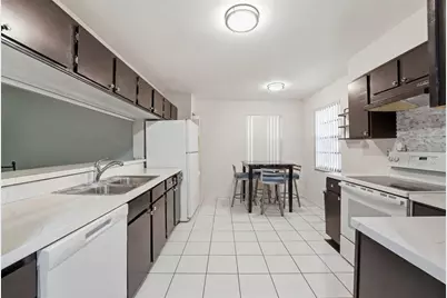 5080 Barrington Circle #3102, Sarasota, FL 34234 - Photo 6
