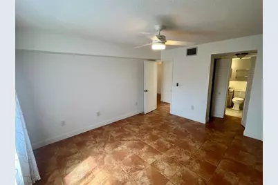 5769 Gardens Drive, Sarasota, FL 34243 - Photo 10