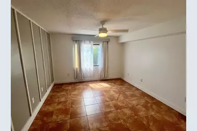 5769 Gardens Drive, Sarasota, FL 34243 - Photo 12