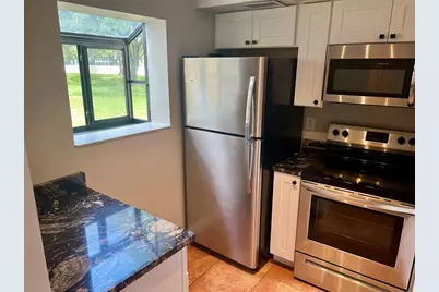 5769 Gardens Drive, Sarasota, FL 34243 - Photo 8