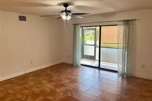5769 Gardens Dr, Sarasota, FL 34243 - Photo 4