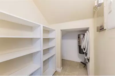 1648 Napoli Drive W, Sarasota, FL 34232 - Photo 12
