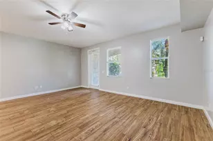 1648 Napoli Dr W, Sarasota, FL 34232 - Photo 4