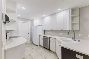 1648 Napoli Dr W, Sarasota, FL 34232 - Photo 8