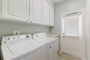1648 Napoli Dr W, Sarasota, FL 34232 - Photo 50