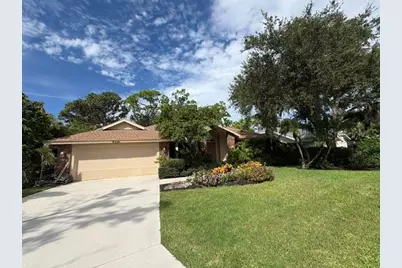 8338 Shadow Pine Way, Sarasota, FL 34238 - Photo 16