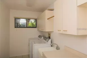 8338 Shadow Pine Way, Sarasota, FL 34238 - Photo 8