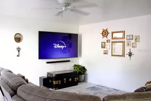 2911 Bentley St, Sarasota, FL 34239 - Photo 12