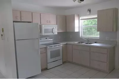 2911 Bentley Street, Sarasota, FL 34239 - Photo 4