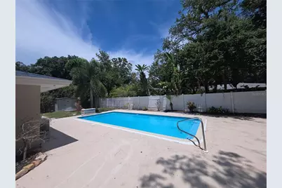 63 Oakwood Drive, Dunedin, FL 34698 - Photo 2
