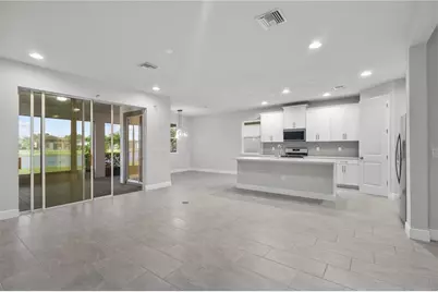 8712 Bay Meadow Drive, Sarasota, FL 34238 - Photo 6
