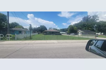 1223 57th Avenue E, Bradenton, FL 34203 - Photo 1