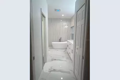 1066 Whitegate Court, Sarasota, FL 34232 - Photo 18