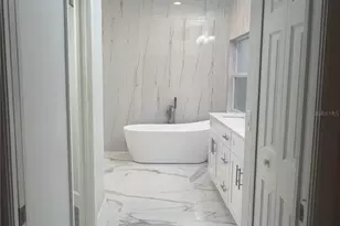 1066 Whitegate Ct, Sarasota, FL 34232 - Photo 18