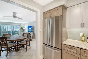 500 S Washington Dr, Sarasota, FL 34236 - Photo 8