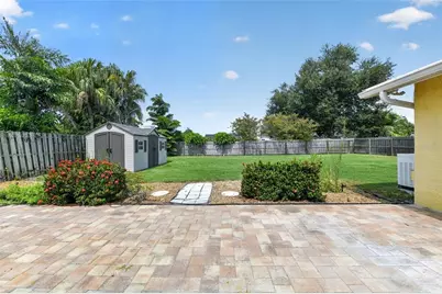 212 68th Street NW, Bradenton, FL 34209 - Photo 16