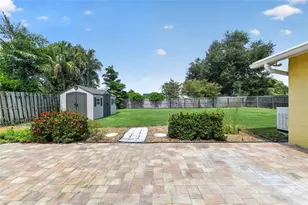 212 68th St NW, Bradenton, FL 34209 - Photo 16