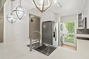 3053 Taywood Meadows, Sarasota, FL 34235 - Photo 10