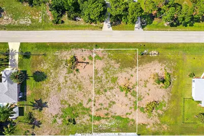 614 Jacaranda Parkway E, Cape Coral, FL 33909 - Photo 6