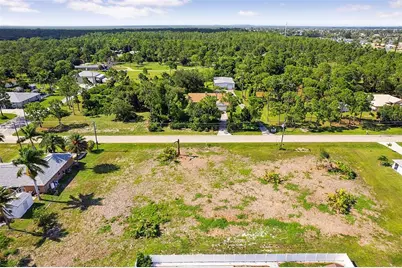 614 Jacaranda Parkway E, Cape Coral, FL 33909 - Photo 12
