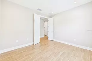 10012 Lake Wales Cir, Sarasota, FL 34241 - Photo 14
