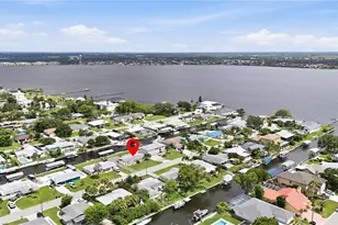712 Poinsettia Ave, Ellenton, FL 34222 - Photo 2