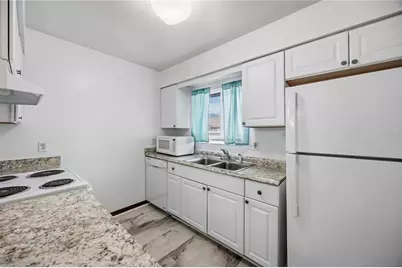 2752 Hidden Lake Boulevard #C, Sarasota, FL 34237 - Photo 14