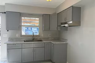 5219 31st St Ct E, Bradenton, FL 34203 - Photo 2