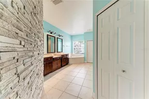 1656 Pinyon Pine Dr, Sarasota, FL 34240 - Photo 22
