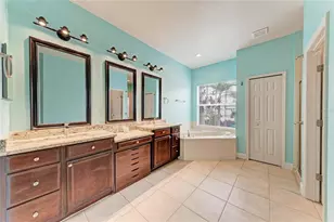 1656 Pinyon Pine Dr, Sarasota, FL 34240 - Photo 22