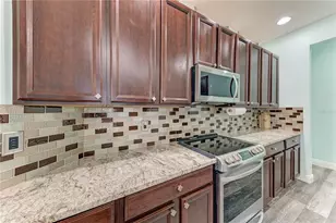 1656 Pinyon Pine Dr, Sarasota, FL 34240 - Photo 8