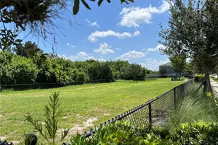 135 Cascade Bend Dr, Ruskin, FL 33570 - Photo 28