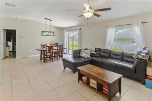 135 Cascade Bend Dr, Ruskin, FL 33570 - Photo 6