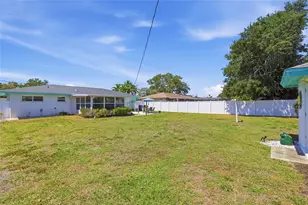 2101 Jo an Dr, Sarasota, FL 34231 - Photo 30
