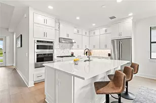 19130 Wisdom Ln, Venice, FL 34293 - Photo 2