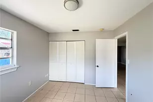 3842 Hawkeye Cir, Sarasota, FL 34232 - Photo 6