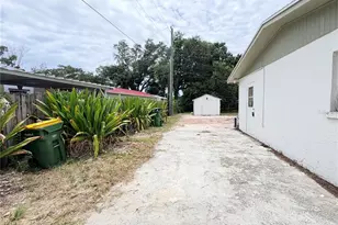 3842 Hawkeye Cir, Sarasota, FL 34232 - Photo 10