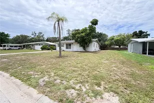 3842 Hawkeye Cir, Sarasota, FL 34232 - Photo 2