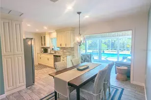 3070 Gulf Gate Dr, Sarasota, FL 34231 - Photo 2