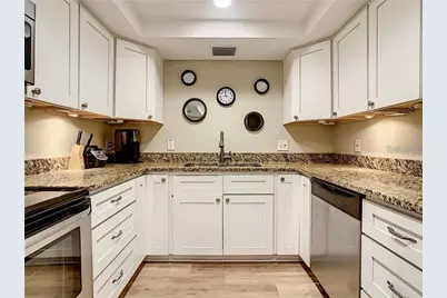 10222 66th Avenue, Seminole, FL 33772 - Photo 6
